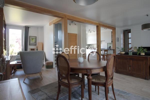 Maison
         6 pièces
        - 112 m² Exclusivité 525 000 € *