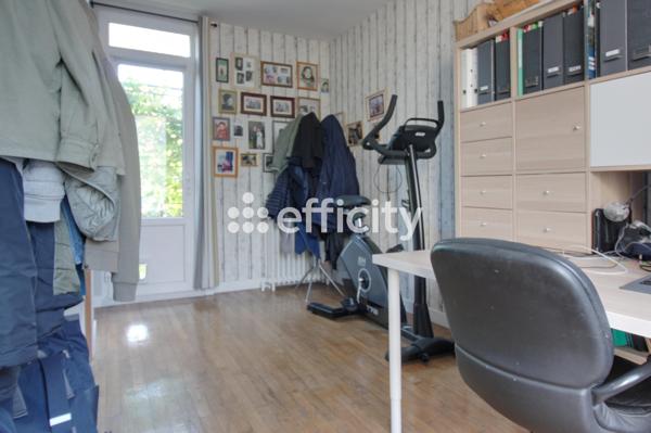 Maison
         6 pièces
        - 112 m² Exclusivité 525 000 € *