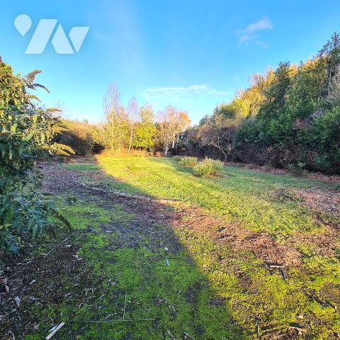HOUPLINES limite PERENCHIES maison individuelle