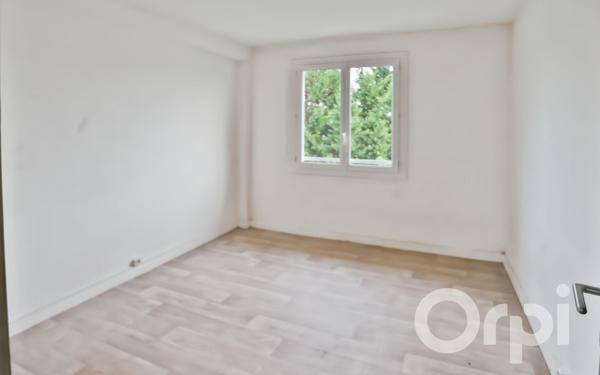 Appartement à vendre    4 pièces • 65,17 m2 Gisors