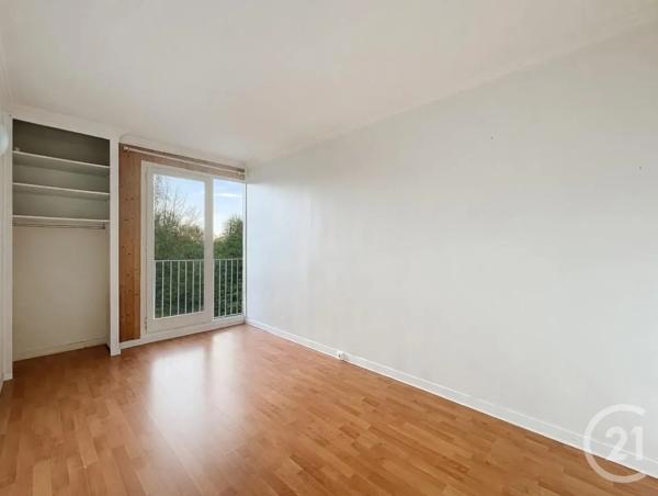Appartement F4 à vendre  4 pièces - 72,79 m 2   FRESNES  - 94