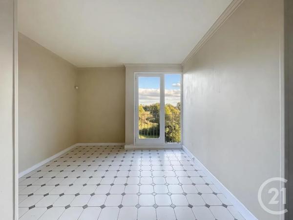 Appartement F4 à vendre  4 pièces - 72,79 m 2   FRESNES  - 94