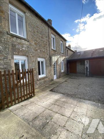 Maison en pierre Les Moitiers en Bauptois