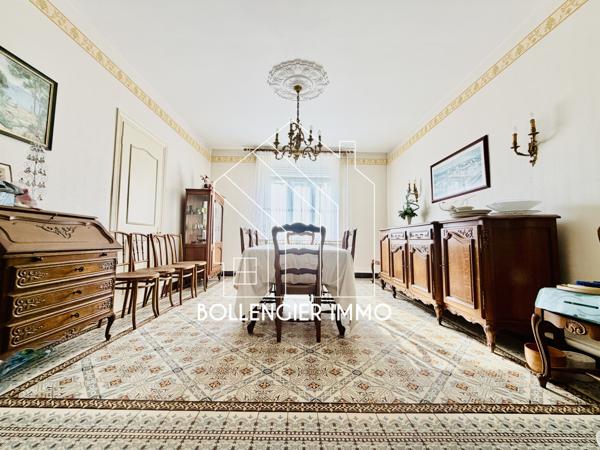 Maison 7 pièce(s) 4 chambre(s) 215 m²