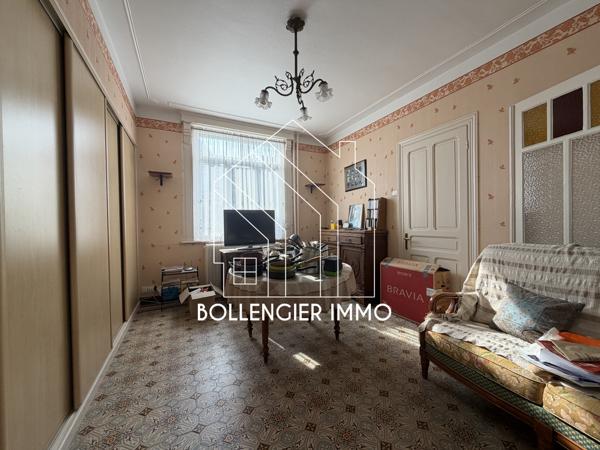 Maison 7 pièce(s) 4 chambre(s) 215 m²