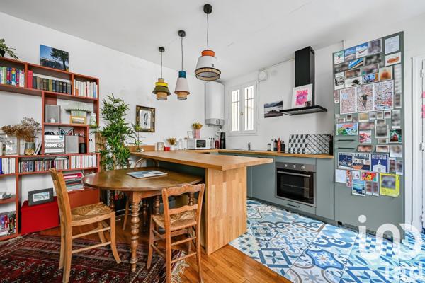 Appartement 2 pièces de 47 m² à Paris (75017)