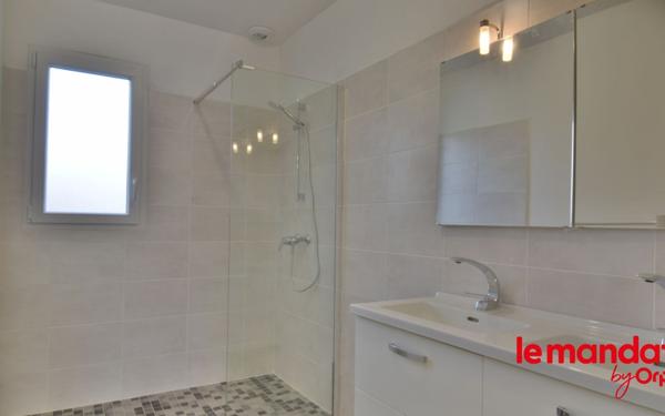 Maison à louer    4 pièces • 90 m2 Bègles