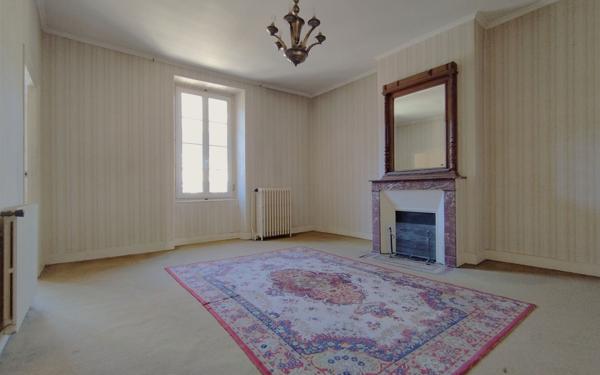Maison à vendre    5 pièces •  Entraygues-sur-Truyère