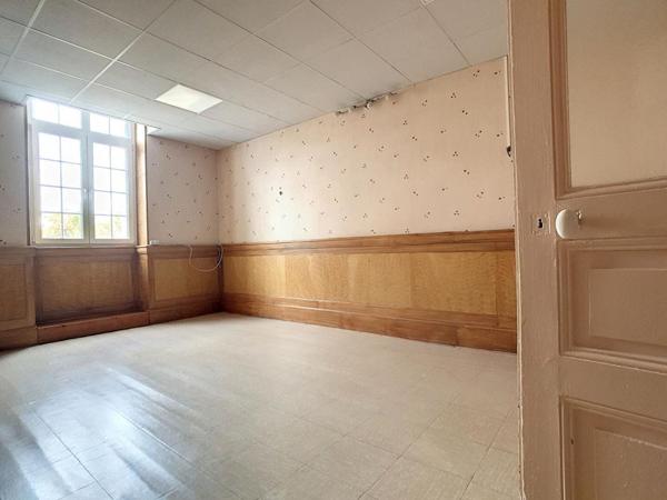 Maison de maître Luxeuil-les-bains 14 pièce(s)  457.15 m2