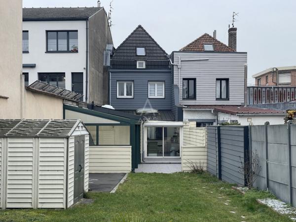 Maison de Caractère de 6 pièces et de 139 m² de SH sur une parcelle de 443 m²