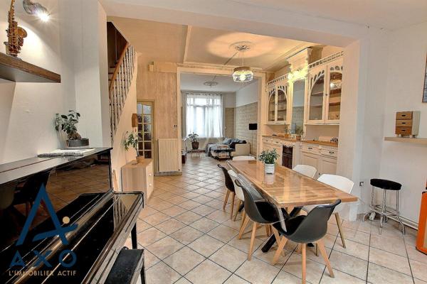 Maison de Caractère de 6 pièces et de 139 m² de SH sur une parcelle de 443 m²