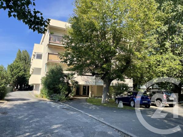 Appartement F2 à vendre  2 pièces - 38,51 m 2   ROYAN  - 17