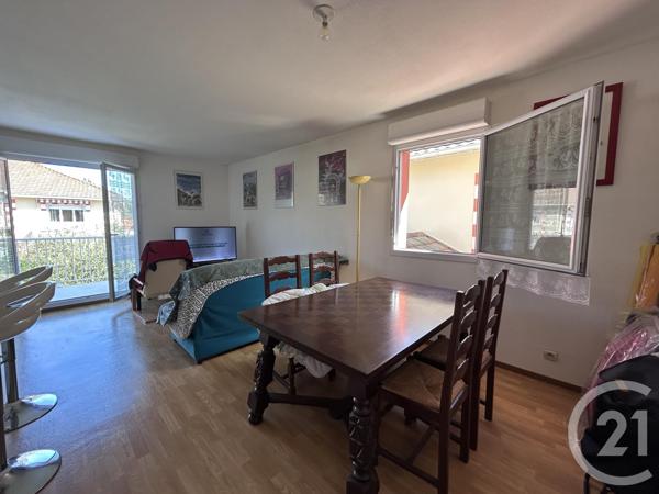 Appartement F2 à vendre  2 pièces - 38,51 m 2   ROYAN  - 17