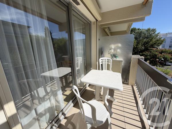 Appartement F2 à vendre  2 pièces - 38,51 m 2   ROYAN  - 17