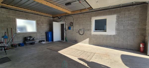 INVESTISSEMENT LOCATIF – Bâtiment commercial loué – Rentabilité immédiate – Briec-de-l’Odet (29510)