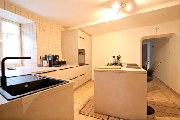 Bouzonville (57320) Maison 6 pièces 164 m² terrain 1285 m² 3 garages