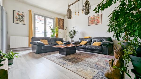 Charmante maison de ville avec garage et terrasse