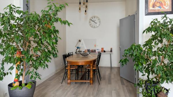 Charmante maison de ville avec garage et terrasse