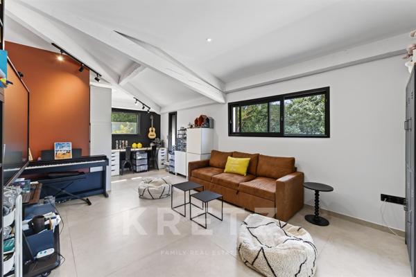 Saint-Rémy-de-Provence – Propriété de 380 m² avec 2 gîtes indépendants et piscine