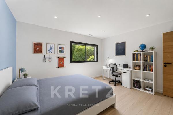 Saint-Rémy-de-Provence – Propriété de 380 m² avec 2 gîtes indépendants et piscine