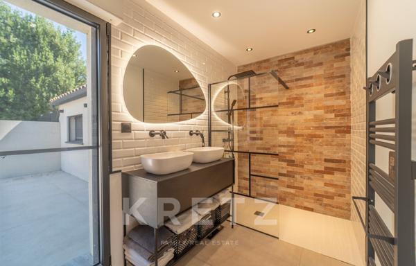 Saint-Rémy-de-Provence – Propriété de 380 m² avec 2 gîtes indépendants et piscine