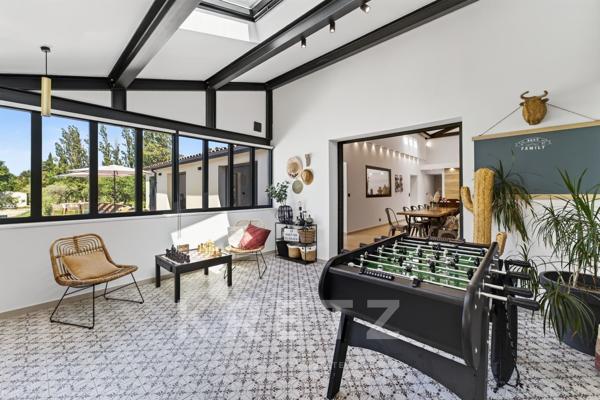 Saint-Rémy-de-Provence – Propriété de 380 m² avec 2 gîtes indépendants et piscine
