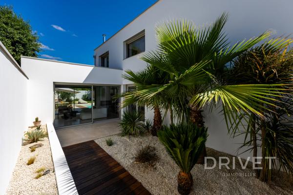 Maison 5 pièce(s) 4 chambre(s) 151 m²