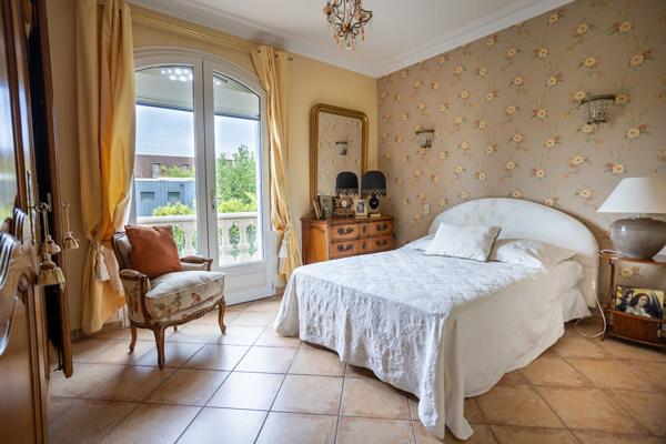 MONS / Vente Maison 7 Pièces 256 m²