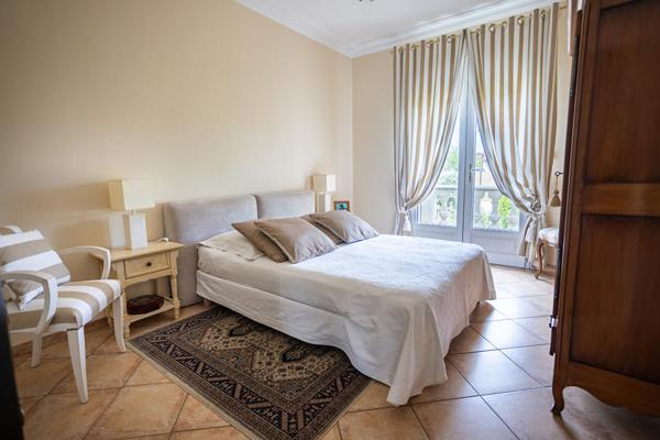 MONS / Vente Maison 7 Pièces 256 m²