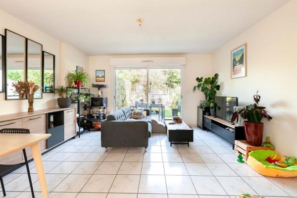 Appartement villa avec garage