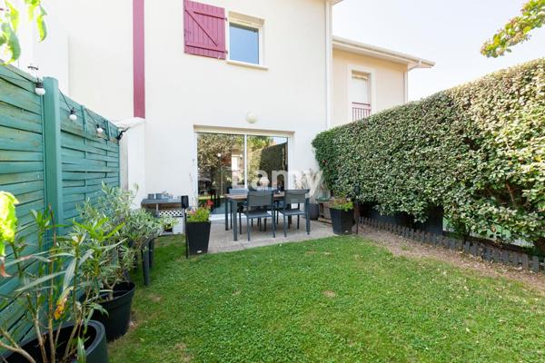 Appartement villa avec garage