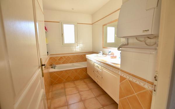 Maison à vendre    4 pièces •  Clarensac