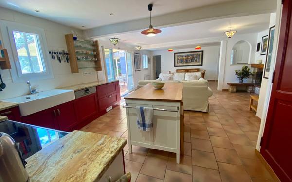 Maison à vendre    5 pièces •  Le Beausset