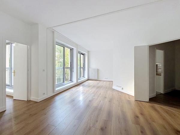 Appartement À louer 2 pièce(s) 70 m²