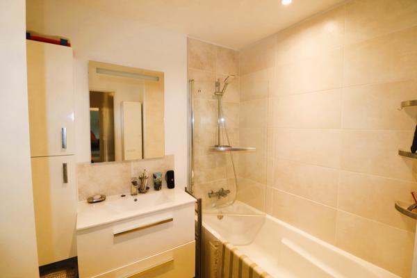 Appartement 3 pièces - 65 m² Exclusivité efficity