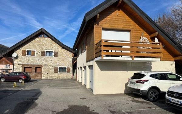 Appartement à vendre    4 pièces • 85 m2 Allonzier-la-Caille