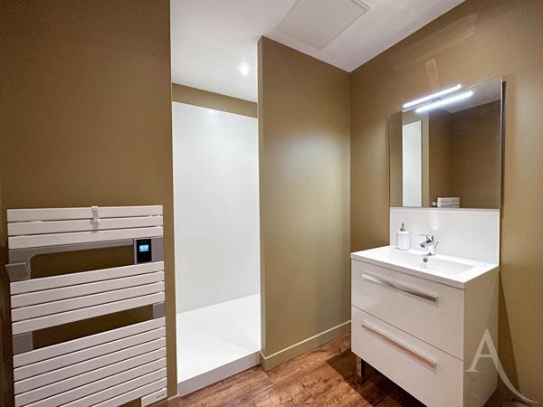 Appartement spacieux meublé avec 2 chambres - Belle terrasse !