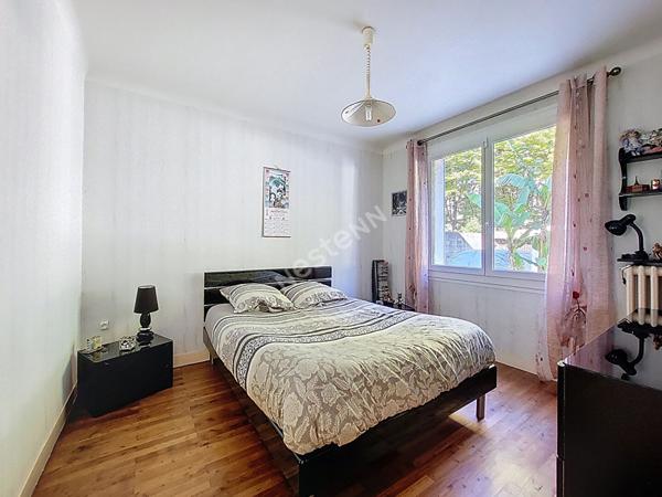 Nantes Bout des Pavés : En vente ! Maison de 4 chambres de 91m2 + 23m² de garage + 45m² d'atelier sur parcelle de 316m²