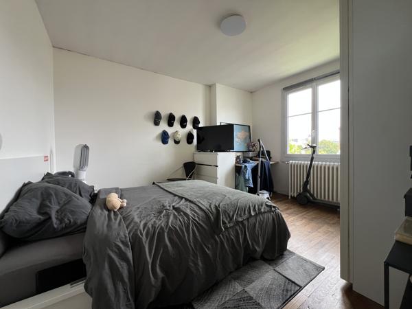 Appartement T2 au dernier étage d'une petite copropriété avec cave et grenier