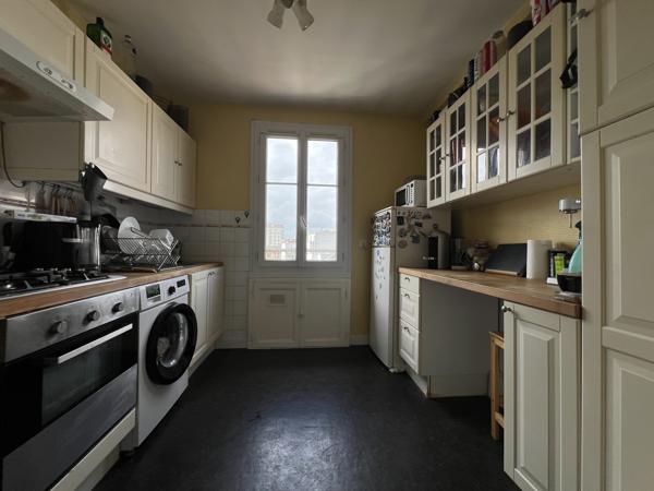 Appartement T2 au dernier étage d'une petite copropriété avec cave et grenier