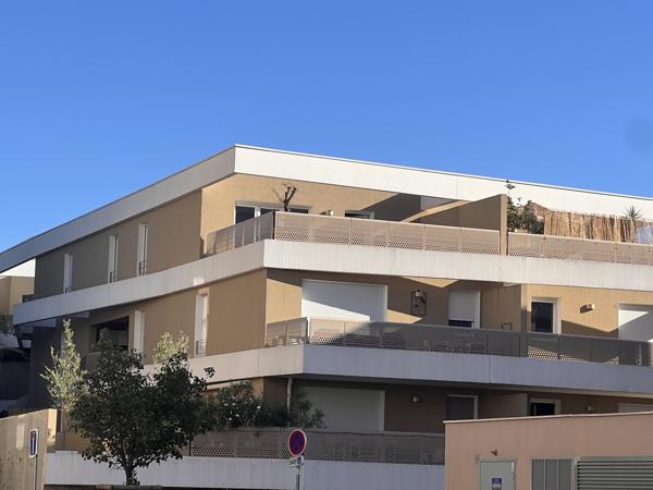Appartement T2 avec grande terrasse + garage fermé + DPE B à Castelnau-le-Lez
