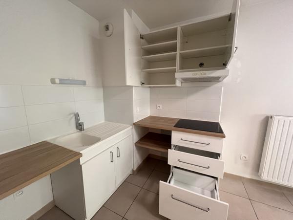 Appartement T2 avec grande terrasse + garage fermé + DPE B à Castelnau-le-Lez