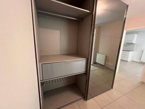 Appartement T2 avec grande terrasse + garage fermé + DPE B à Castelnau-le-Lez
