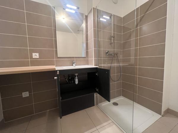 Appartement T2 avec grande terrasse + garage fermé + DPE B à Castelnau-le-Lez