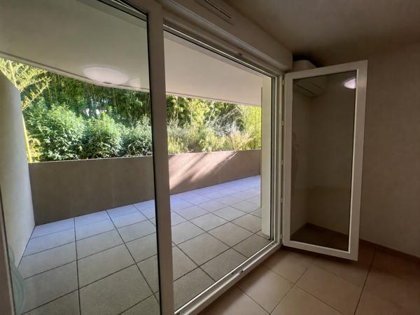 Appartement T2 avec grande terrasse + garage fermé + DPE B à Castelnau-le-Lez