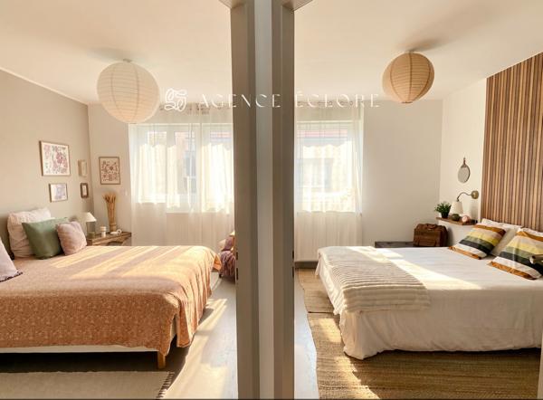 Maison lumineuse deux chambres avec jardin et stationnement couvert