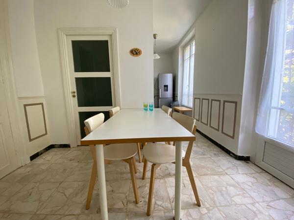 Corbeil-Essonnes (91100) À vendre – Immeuble de 6 appartements + terrain constructible avec permis de construire – Corbeil-Essonnes