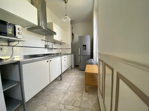 Corbeil-Essonnes (91100) À vendre – Immeuble de 6 appartements + terrain constructible avec permis de construire – Corbeil-Essonnes