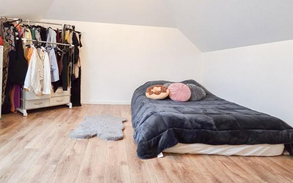 Maison à louer    4 pièces •  Buros