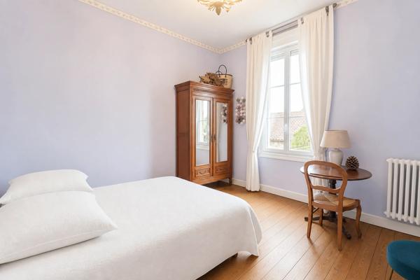 Maison bourgeoise avec garage et appartement indépendant Proche centre ville